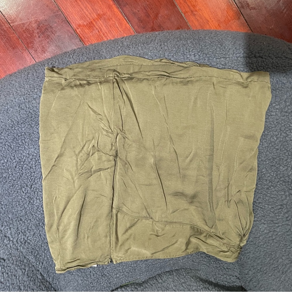 Hot zip up pencil skirt in soft fabric size 14